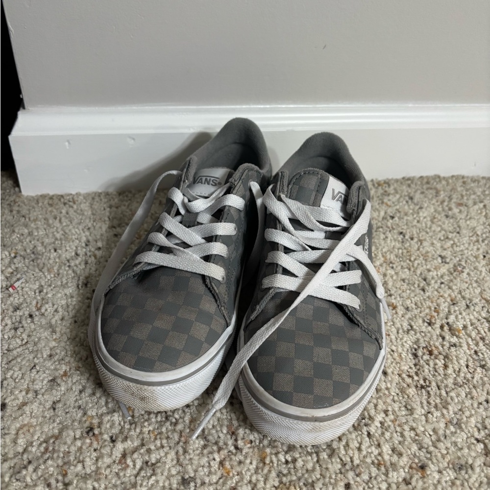 Vans® Seldan Kids' Shoes Gray and White Checkered Sneakers EUC